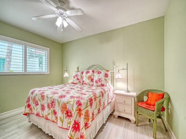 Charming Vacation Rental on Longboat Key. Call Today.